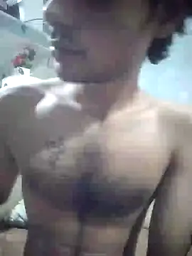 Snapshot of Luckysucks chatting on November 2025 02:32:01 AM Luckysucks online show from November 2025 02:32:01 AM