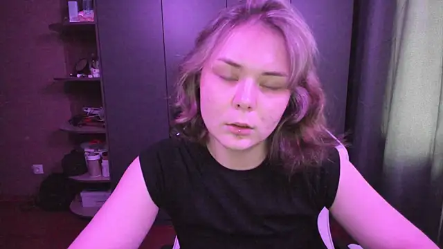 sophia lix online show from November 2025 04:12:02 AM