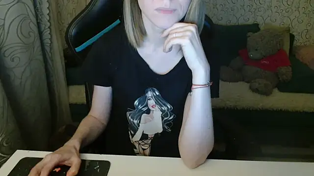 Snapshot of _Alisa_Allison_ chatting on October 2025 03:02:02 PM Alisa Allison online show from October 2025 03:02:02 PM