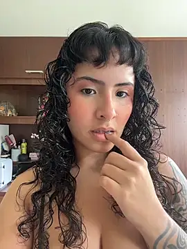 SugarTroubl33 online show from April 2026 01:56:01 PM