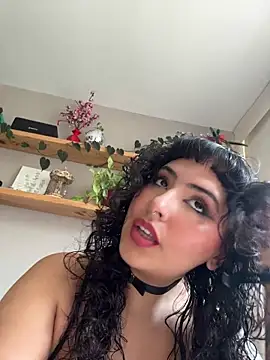 Snapshot of SugarTroubl33 chatting on June 2026 02:21:01 PM SugarTroubl33 online show from June 2026 02:21:01 PM