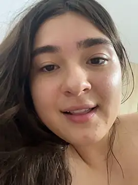 Snapshot of Valentina_ro chatting on November 2025 04:26:02 AM Valentina ro online show from November 2025 04:26:02 AM