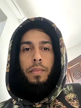 Motoboy 32 online show from November 2025 03:00:01 PM