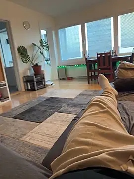 hungrykiten online show from November 2025 06:58:02 AM