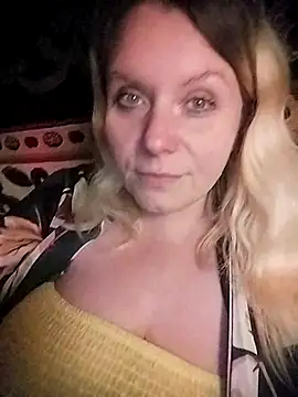 Lana-murr online show from October 2025 07:15:01 PM