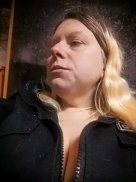 Lana-murr online show from December 2025 12:01:02 PM