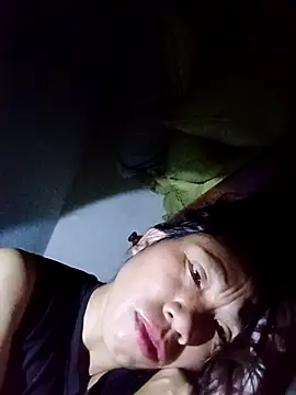 bella-la online show from November 2025 10:52:01 PM