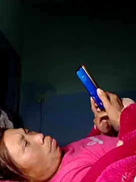 bella-la online show from March 2026 01:40:02 PM