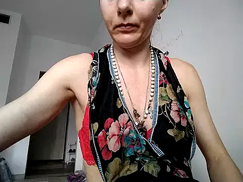 Snapshot of Anneta280671 chatting on July 2026 07:32:02 AM Anneta280671 online show from July 2026 07:32:02 AM