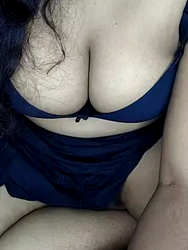 shreyareddy99 online show from December 2025 05:21:01 PM