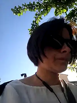 Piediniecollant online show from April 2026 06:35:02 AM