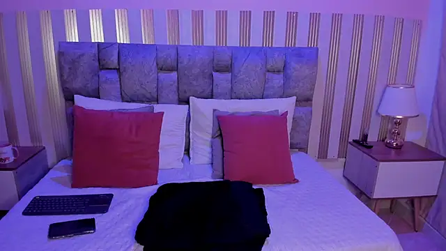 Snapshot of Scarlett__lace chatting on October 2025 11:33:02 AM Scarlett  lace online show from October 2025 11:33:02 AM