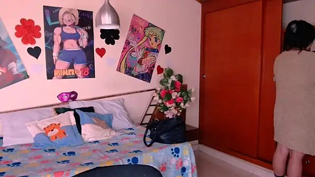 EmmilyConnor online show from November 2025 01:44:01 PM