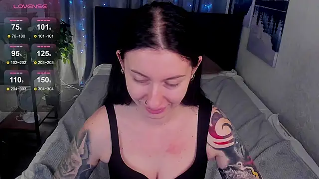 Snapshot of Lilit_Palmer chatting on October 2025 06:39:02 AM Lilit Palmer online show from October 2025 06:39:02 AM