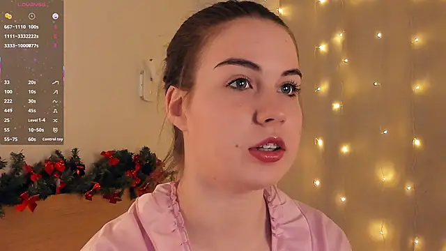 LoreeScialdone online show from December 2025 09:11:01 PM