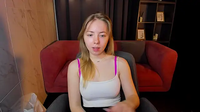 Nora Miller online show from November 2025 06:01:01 AM