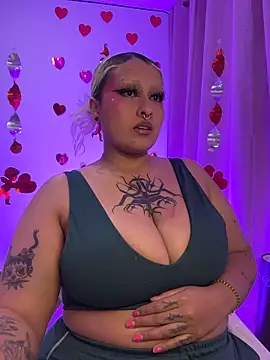 pinkbaddie777 online show from February 2026 02:48:02 AM