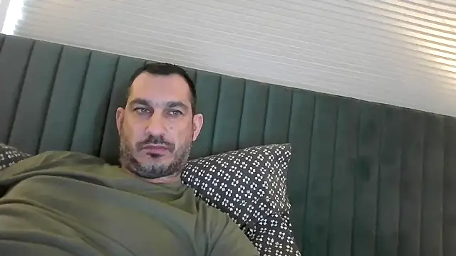 ckraiders84 online show from February 2026 07:01:01 PM