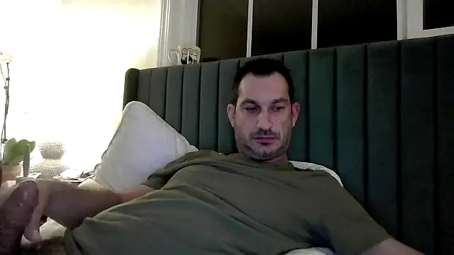 ckraiders84 online show from March 2026 03:56:01 AM