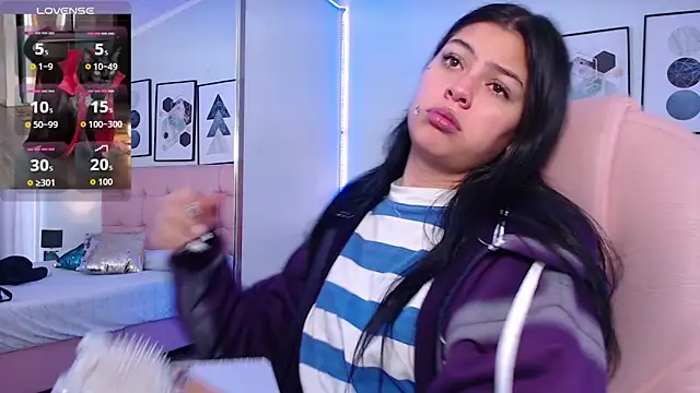 KikiVelvet online show from November 2025 04:08:02 PM