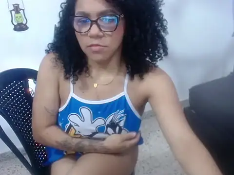 Snapshot of IsabellaMoretti_ chatting on October 2025 10:01:01 PM IsabellaMoretti  online show from October 2025 10:01:01 PM