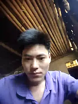 Snapshot of -Nathann- chatting on May 2026 04:19:01 AM -Nathann- online show from May 2026 04:19:01 AM