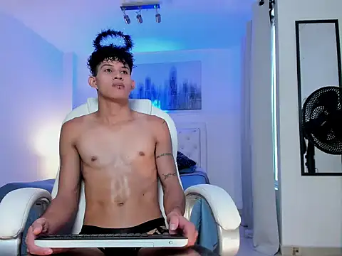 KamiSuarez online show from November 2025 06:50:02 PM