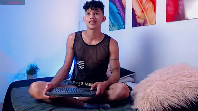 KamiSuarez online show from April 2026 06:41:01 PM