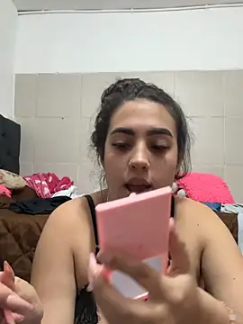 Pauli Anhell online show from November 2025 05:07:02 AM