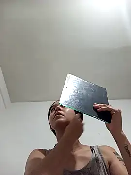 Coralpetite online show from November 2025 10:09:02 PM