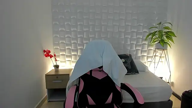 victoria 243 online show from March 2026 08:48:01 PM