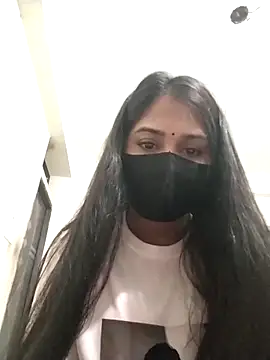 Green LaDY66 online show from December 2025 03:17:01 PM