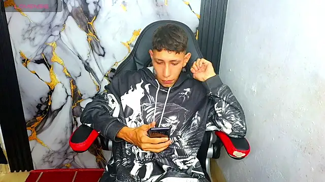 The latin boy online show from January 2026 04:15:01 AM