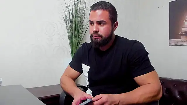 HayesWood online show from November 2025 05:42:02 AM