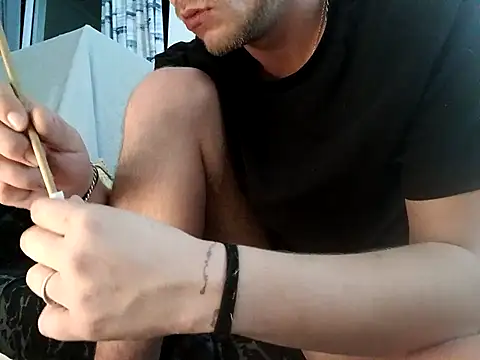 THOMMONSTER5299 online show from November 2025 10:20:02 PM