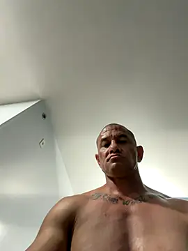 Snapshot of HighonTee chatting on October 2025 07:05:02 PM HighonTee online show from October 2025 07:05:02 PM