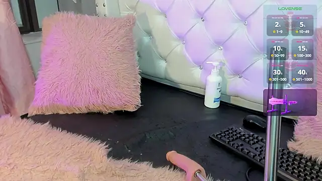 Cristinawhite online show from November 2025 08:29:02 PM