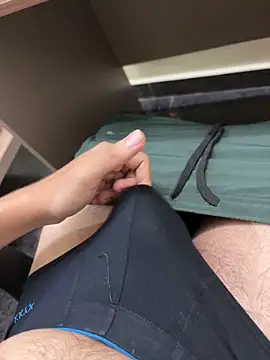 SentScruples online show from November 2025 06:41:02 PM