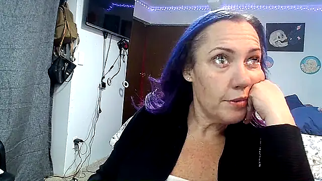 kristallic online show from December 2025 09:26:01 AM