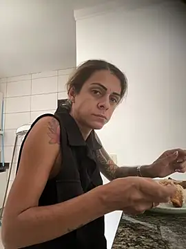 sabrinaneves online show from February 2026 04:02:02 PM