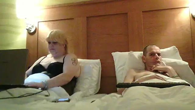 Sylviastar46 online show from December 2025 08:03:01 PM