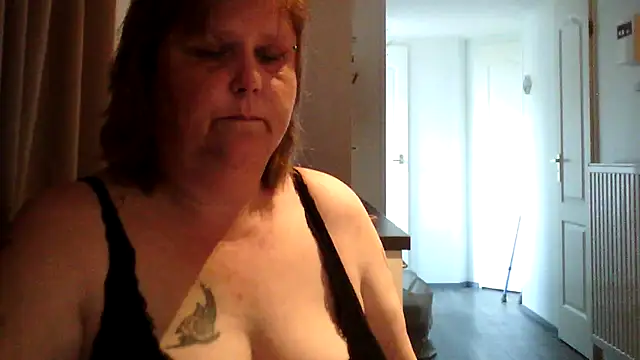 Snapshot of Sylviastar46 chatting on May 2026 06:24:02 PM Sylviastar46 online show from May 2026 06:24:02 PM