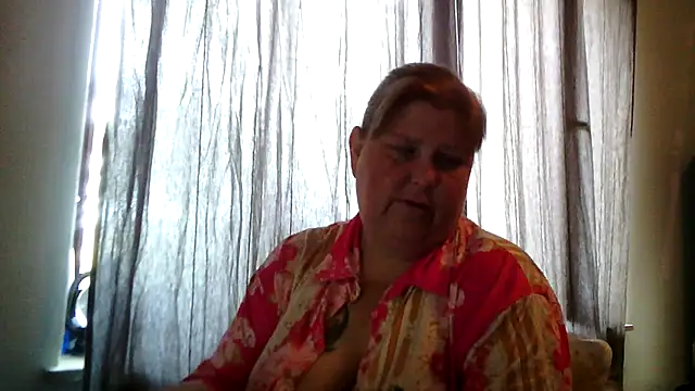 Sylviastar46 online show from June 2026 07:41:02 AM