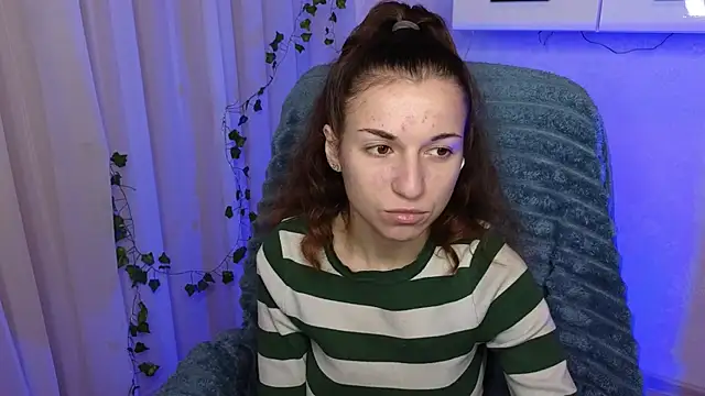 Ulyanix online show from November 2025 04:57:01 AM