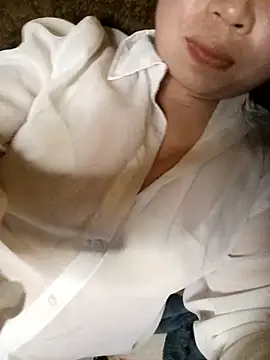 Snapshot of julybe chatting on March 2026 06:08:02 AM julybe online show from March 2026 06:08:02 AM