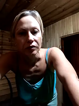 Snapshot of Elle_Milfa chatting on June 2026 01:23:01 PM Elle Milfa online show from June 2026 01:23:01 PM