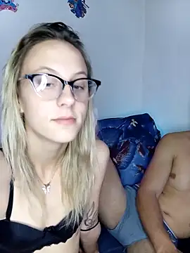 Laurazec online show from November 2025 07:38:01 PM