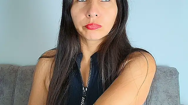 alana pink95 online show from November 2025 12:38:02 PM