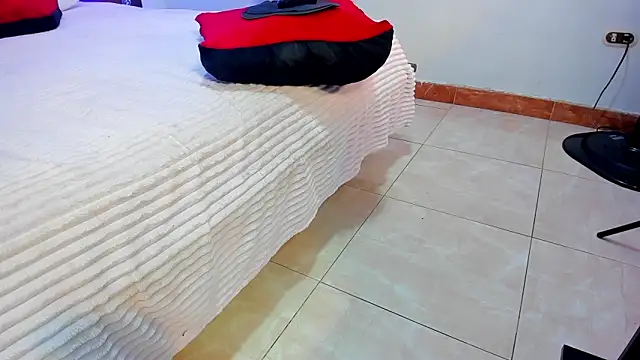 Cataleyaa Rose online show from December 2025 01:36:01 AM