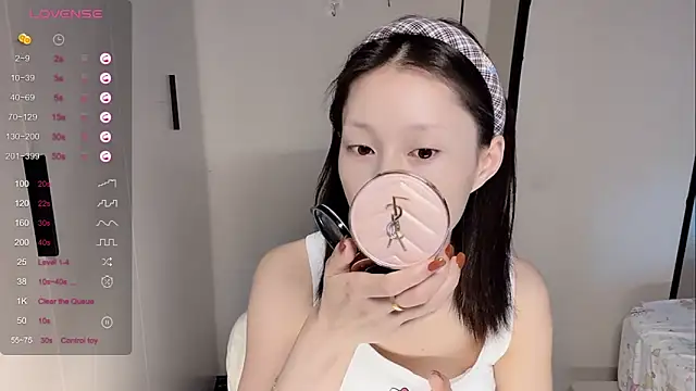 yuyu-33 online show from November 2025 01:00:01 AM